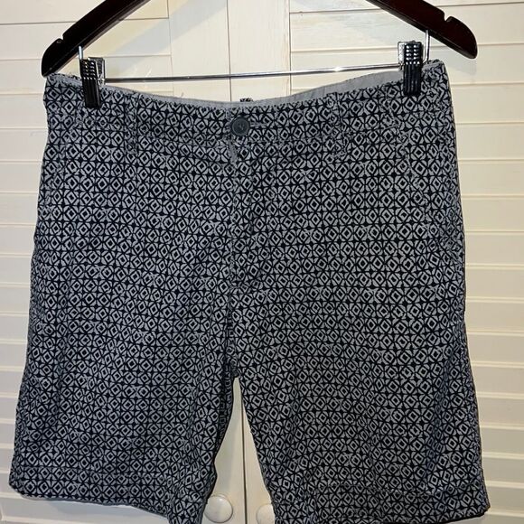 AéRopostale, Diamond Geo print casual shorts size 30 - Picture 1 of 4
